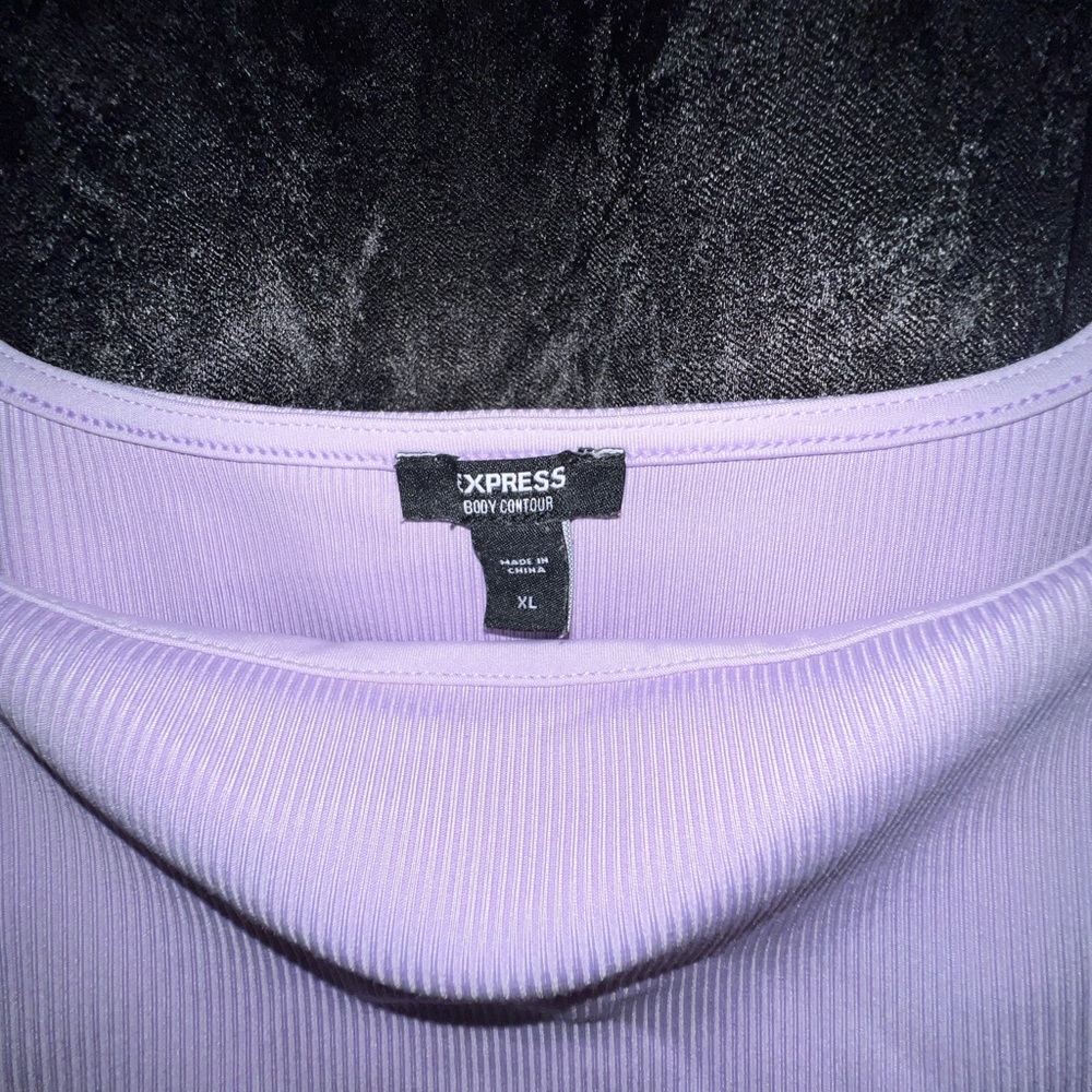 Express Crop Top - Picture 2 of 3